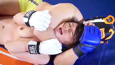 Feisty Hazuki Crushes Opponent in Wrasslin' Match